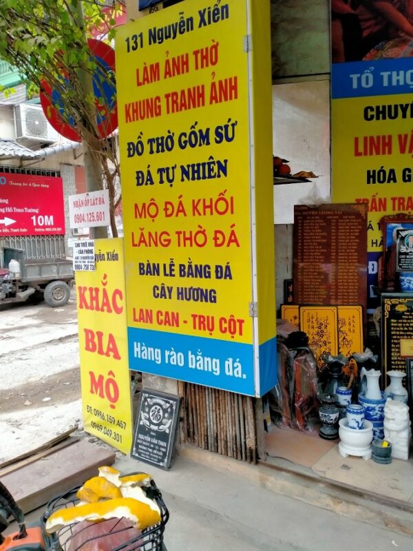 Khắc bia mộ hà nội
