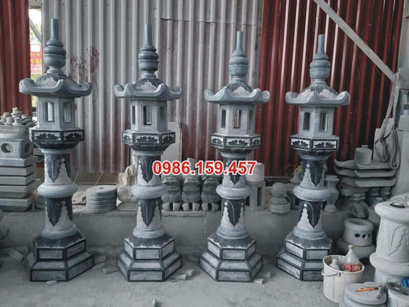 Cột Đèn Đá Lục Lăng