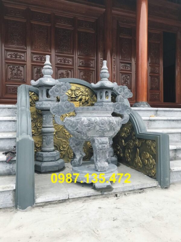Bán Lư Hương Đá