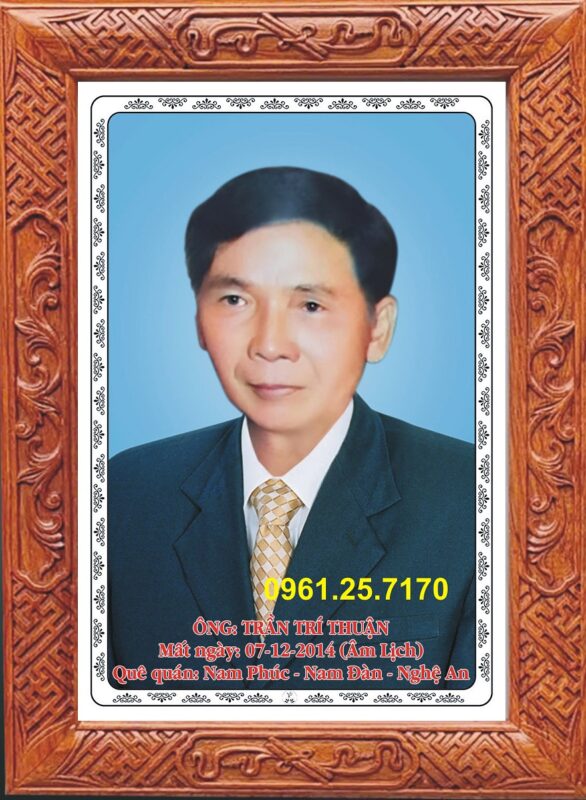 Khung ảnh thờ gỗ hương treo tường nền gấm
