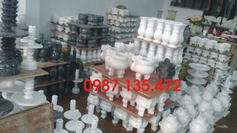 Bộ đồ thờ đá