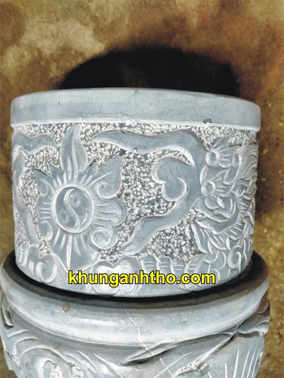 Bát hương đá tự nhiên đục nổi